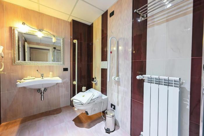 Hotel Mastrodattia Celano Habitación foto